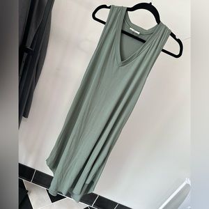 Entro moss green dress size small. Never worn.